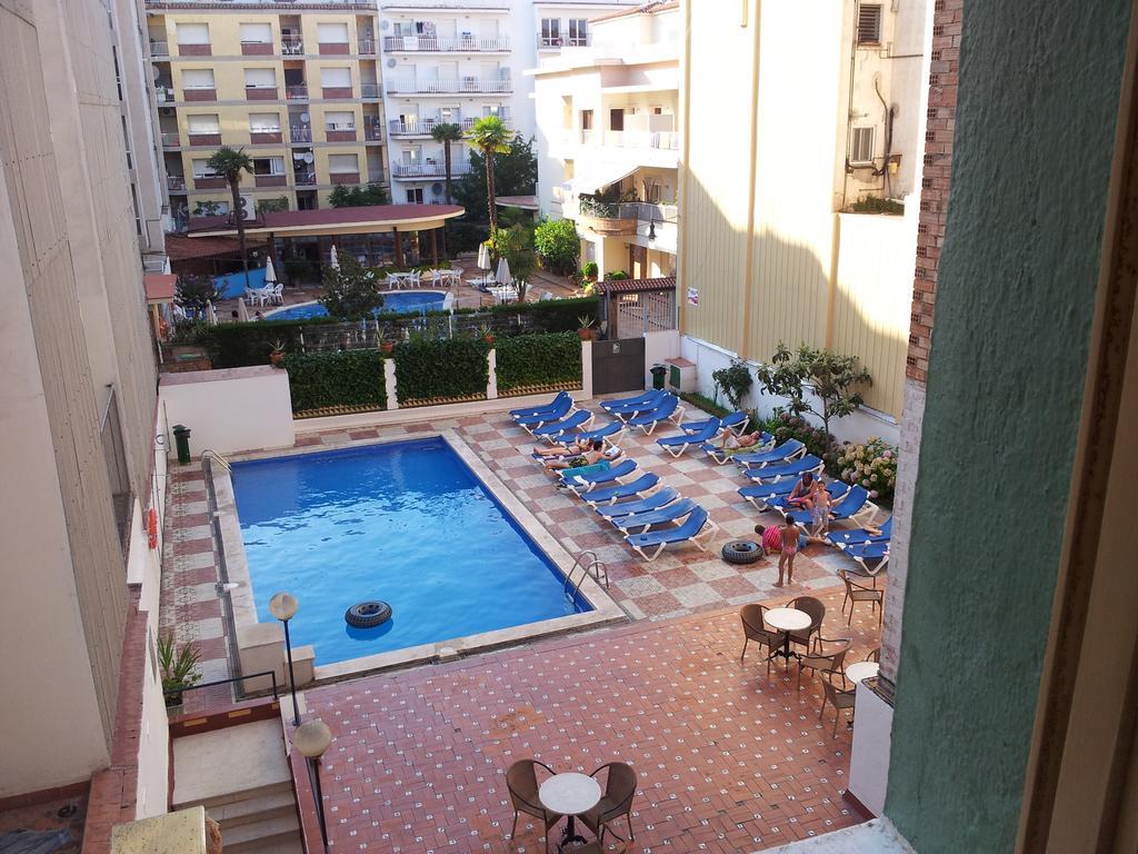 Castella Apartahotel *