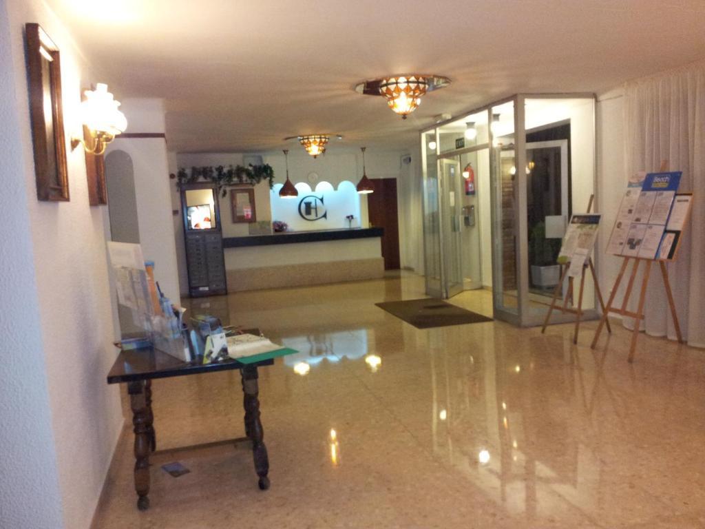 Castella Apartahotel *